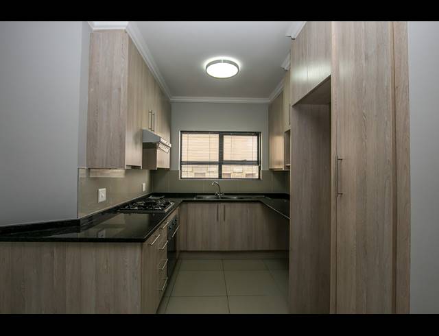 3 BEDROOM APARTMENT TO LET IN WILGEHEUWEL